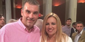 Ο Λάμπρος Ρώσσης με τη Φώφη Γεννηματά / Φωτογραφία: Facebook