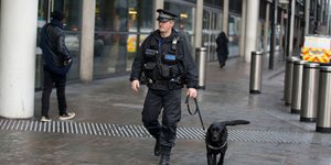 Επίθεση με μαχαίρι σε τρένο κοντά στο Λονδίνο (Φωτογραφία αρχείου: AP Photo/Matt Dunham)