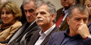 Διορία μέχρι απόψε δίνει ο Στ. Θεοδωράκης στον Σπ. Δανέλλη -Φωτογραφία: EUROKINISSI/ΓΙΩΡΓΟΣ ΚΟΝΤΑΡΙΝΗΣ