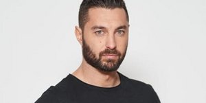 Ο Τόνι Σταυράτης