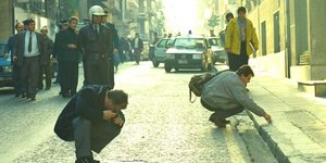 Αστυνομικοί στη Σόλωνος μετά την εκτέλεση Βρανόπουλου από τη 17Ν / Φωτογραφία: Eurokinissi/Τατιάνα Μπόλαρη