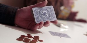 Πόσα πόνταραν οι Ελληνες στη θεά τύχη/ Φωτογραφία: EUROKINISSI- ΘΑΝΑΣΗΣ ΚΑΛΛΙΑΡΑΣ