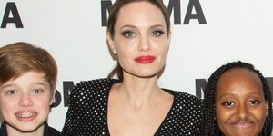 H Aντζελίνα Τζολί με τις κόρες της