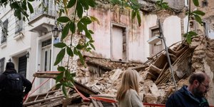 Σε 13 κατεδαφίσεις ετοιμόρροπων κτιρίων θα προχωρήσει ο δήμος Αθηναίων(Φωτογραφία αρχείου: EUROKINISSI/ΑΝΤΩΝΗΣ ΝΙΚΟΛΟΠΟΥΛΟΣ)