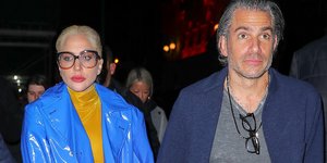 Η Lady Gaga με τον αρραβωνιαστικό της Κριστιάν Καρίνο. Φωτογραφία: Splash News