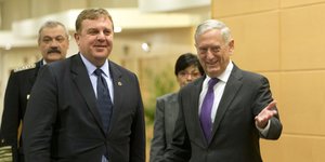 Ο βούλγαρος υπουργός Αμυας και αναπληρωτής Πρωθυπουργός Κρασιμίρ Καρακατσάνωφ- φωτογραφία AP