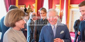 Η υποδοχή των καλεσμένων από τον πρίγκιπα Κάρολο 