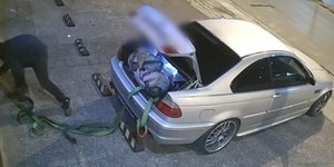 Μέλη συμμορίας διαπράττουν κλοπή 