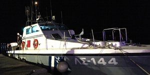 Κλίση από εισροή υδάτων στο παροπλισμένο πλοίο «Πηνελόπη Α»(Φωτογραφία: ΧΡΗΣΤΟΣ ΜΠΟΝΗΣ//EUROKINISSI)