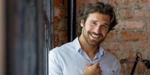 Γοητευτικός άνδρας /Φωτογραφία: Shutterstock