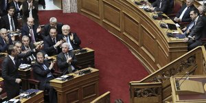 Ενταση σε συνεδρίαση της Βουλής / Φωτογραφία: Intimenews
