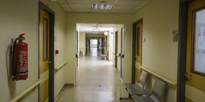 Απαγόρευσαν το επισκεπτηριο σε νοσοκομείο/ Φωτογραφία: EUROKINISSI- ΓΙΑΝΝΗΣ ΠΑΝΑΓΟΠΟΥΛΟΣ