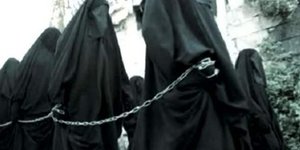 «Σκλάβες του σεξ» των τζιχαντιστών του ISIS (Φωτογραφία: YouTube)