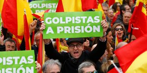 Η δίκη των «12» επανέφερε στο προσκήνιο τις εντάσεις για το μέλλον της Καταλονίας(Φωτογραφία: ΑΡ/Andrea Comas)