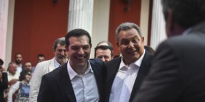 Ο πρωθυπουργός Αλέξης Τσίπρας με τον πρόεδρο των ΑΝΕΛ Πάνο Καμμένο- φωτογραφία eurokinissi