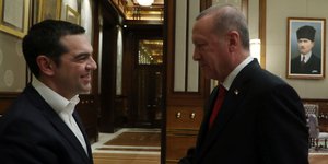 Ο Αλέξης Τσίπρας & ο Ρετζέπ Ταγίπ Ερντογάν (Φωτογραφία: Presidential Press Service via AP