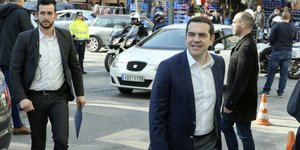 Ο πρωθυπουργός Αλέξης Τσίπρας προσέρχεται στη συνεδρίαση της ΠΓ του ΣΥΡΙΖΑ/Φωτογραφία: Ιntimenews