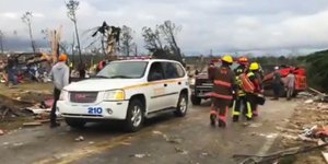 Ο τυφώνας σάρωσε την Αλαμπάμα (Φωτογραφία: WKRG-TV via AP)
