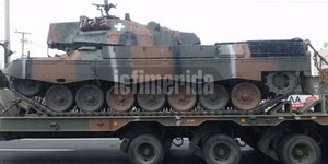Αρμα του στρατού στην Εθνική οδό Αθηνών-Λαμίας
