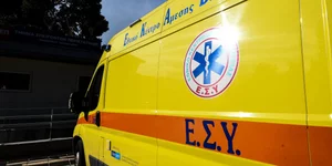Ασθενοφόρο του ΕΚΑΒ σε τροχαίο ατύχημα -Φωτογραφία αρχείου: EUROKINISSI/ ΤΑΤΙΑΝΑ ΜΠΟΛΑΡΗ