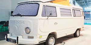 Ολόκληρο αυτοκίνητο φτιαγμένο από lego 