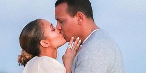 Επιστολή στην Τζένιφερ Λόπεζ και τον αρραβωνιαστικό της έστειλε ο Μπαράκ Ομπάμα. Φωτογραφία: Instagram