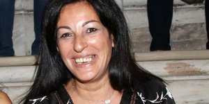 Μυρσίνη Λοΐζου 