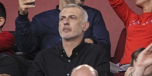 Ο Γιάννης Μώραλης απαντά στον Πέτρο Κόκκαλη /Φωτογραφία: EUROKINISSI
