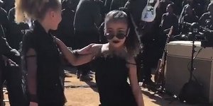 Η Νορθ Γουέστ «ροκάρει». Φωτογραφία: Instagram 