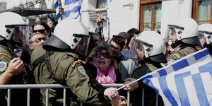 Ενταση σε παρέλαση / Φωτογραφία: Εurokinissi