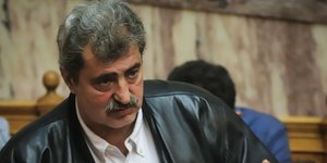 Επίθεση Πολάκη σε Αμυρά για τα ταξίδια συζύγων υπουργών με τα κυβερνητικά αεροσκάφη-Φωτογραφία: EUROKINISSI/ΓΙΩΡΓΟΣ ΚΟΝΤΑΡΙΝΗΣ