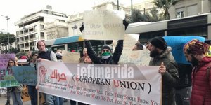 Διαμαρτυρία στο Σύνταγμα από πρόσφυγες