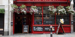 Παμπ στο Λονδίνο/ Φωτογραφία: SHUTTERSTOCK