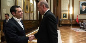 Ο Αλέξης Τσίπρας με τον Ταγίπ Ερντογάν/ Φωτογραφία: EUROKINISSI/ΓΡ. ΤΥΠΟΥ ΠΡΩΘΥΠΟΥΡΓΟΥ/ANDREA BONETTI