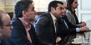 Οι Αλέξης Τσίπρας και Ευκλείδης Τσακαλώτος / Φωτογραφία: Eurokinissi