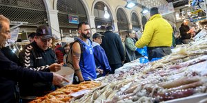 Ολονυχτία στη Βαρβάκειο/ Φωτογραφία: EUROKINISSI- ΓΙΩΡΓΟΣ ΣΤΕΡΓΙΟΠΟΥΛΟΣ
