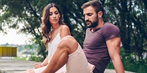 Ζευγάρι σε λίμνη (Φωτογραφία: Shutterstock)