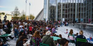 Κόσμος στο Κέντρο Πολιτισμού Ιδρυμα ΝΙάρχος
