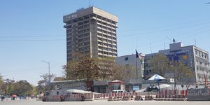 Δυνάμεις ασφαλείας γύρω από το υπ. Επικοινωνιών του Αφγανιστάν