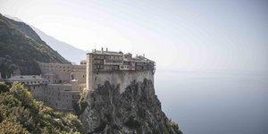 Η Ιερά Μονή Σίμωνος Πέτρα στο Αγιο Ορος