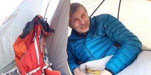 Ο 64χρονος Andrzej Weber που έχει εξαφανιστεί από τις 9 Απριλίου, σε στιγμιότυπο από παλαιότερη εξόρμησή του, μέα στη σκηνή του.