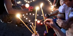 Διαμαρτυρία με κεριά