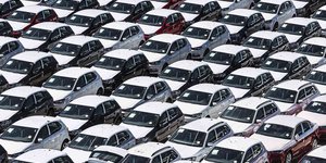 Καινούργια αυτοκίνητα στην αναμονή για ταξινόμηση 