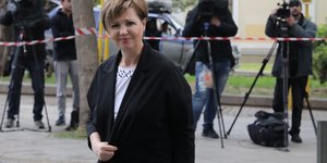 Ολγα Γεροβασίλη με μαυρο σακάκι