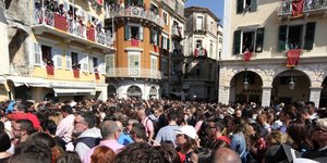 Πάσχα στην Κέρκυρα μπότιδες στα Καντούνια