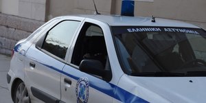 Περιπολικό στο δρόμο