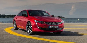 Το Peugeot 508 σε κόκκινο χρώμα