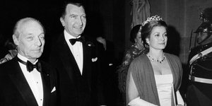 O βαρώνος Guy de Rothschild (αριστερά) με την πριγκίπισσα Γκρέις του Μονακό το 1973  
