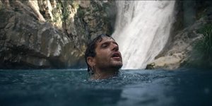 άνδρας νερό Souroti