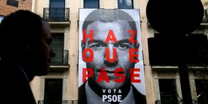 Προεκλογική αφίσα του Πέδρο Σάντσεθ στη Μαδρίτη 